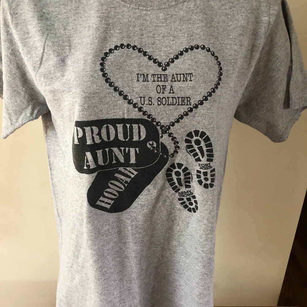 Aunt of an Army soldier tee shirt